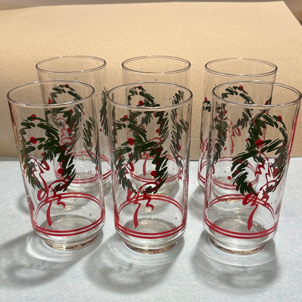 Vintage Libbey “Scribble Wreath” Festive Holiday Glasses Set from the 1960’s